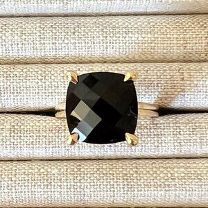 Onyx Ring cushion cut - 14kt yellow gold